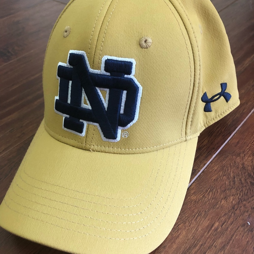 NWOT Notre Dame Under Amour Hat Sz Md/Lg